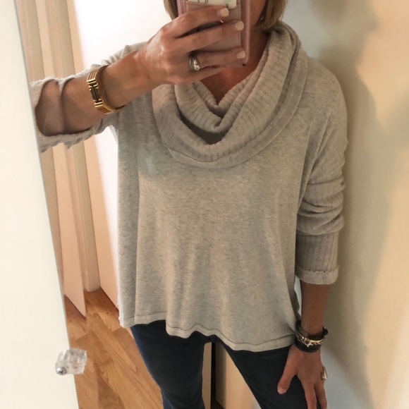 Anthropologie Sweaters - 🎉HP🎉 Anthropologie Bordeaux Cowl Neck Sweater